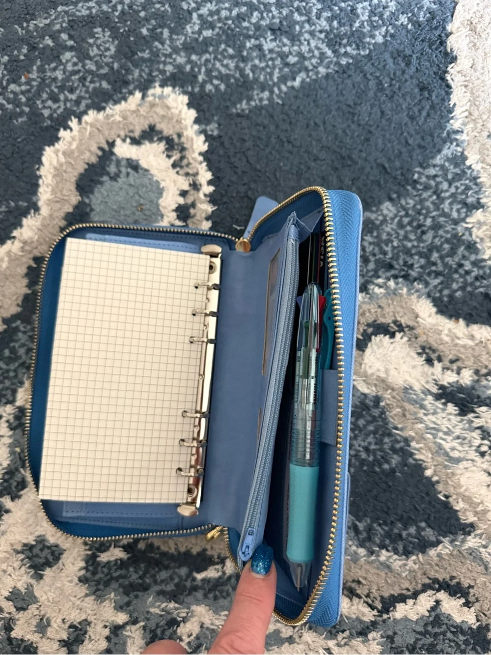 The Unbranded Brand large carry